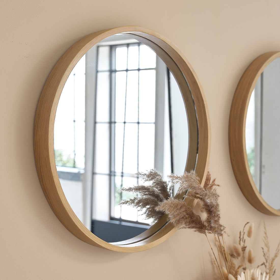 ERNEST - Specchio rotondo in rovere massello Ø 50 cm