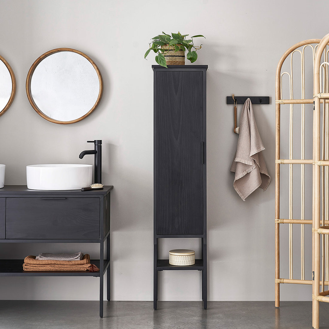 NEVEN - Colonna bagno in pino massello e metallo 150 cm