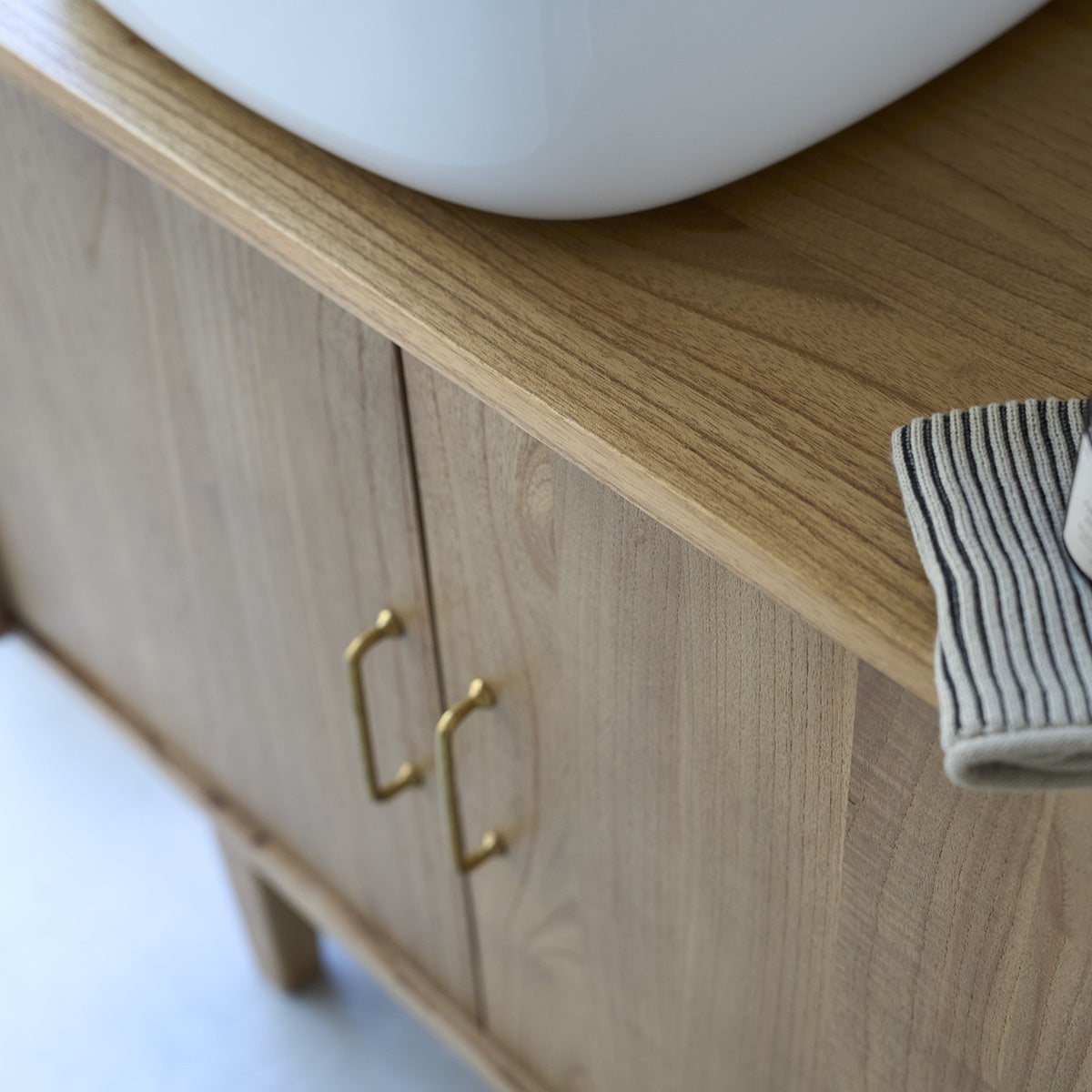 FIFTIES - Mobile per lavabo in mindi massello 135 cm