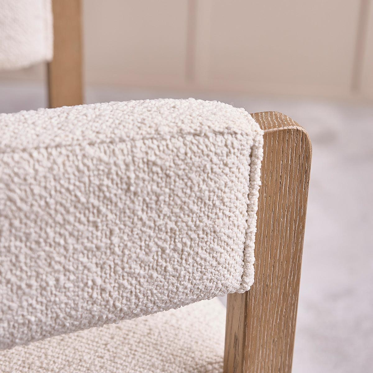 CLÉA - Sedia in rovere e tessuto bouclé