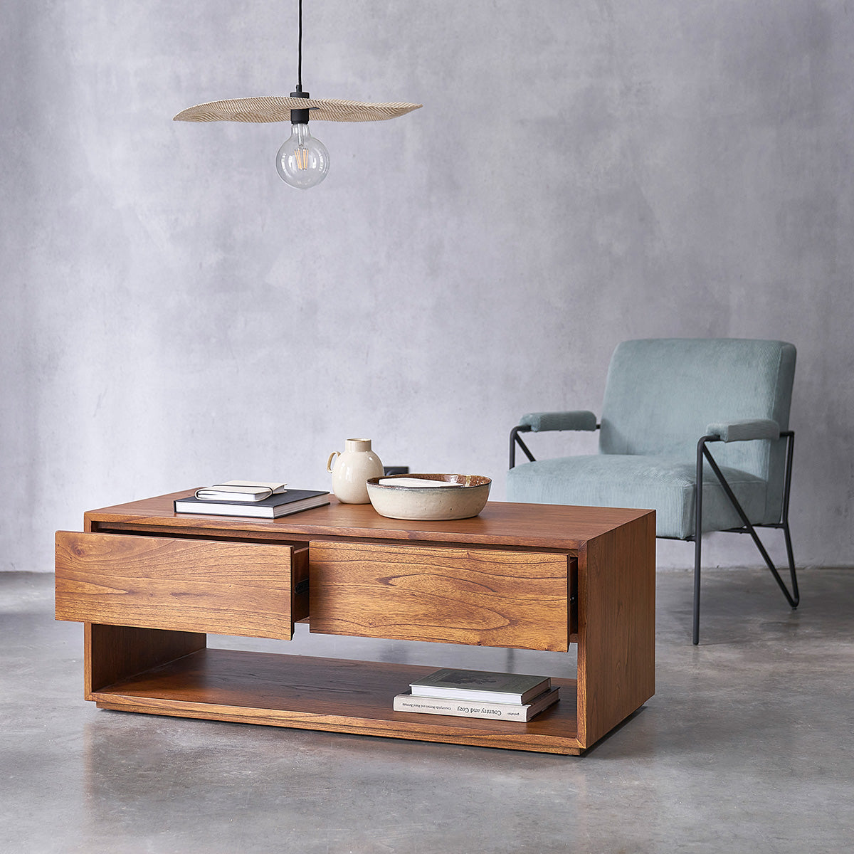 MILO - Tavolino in mindi massello con finitura in noce 120 cm