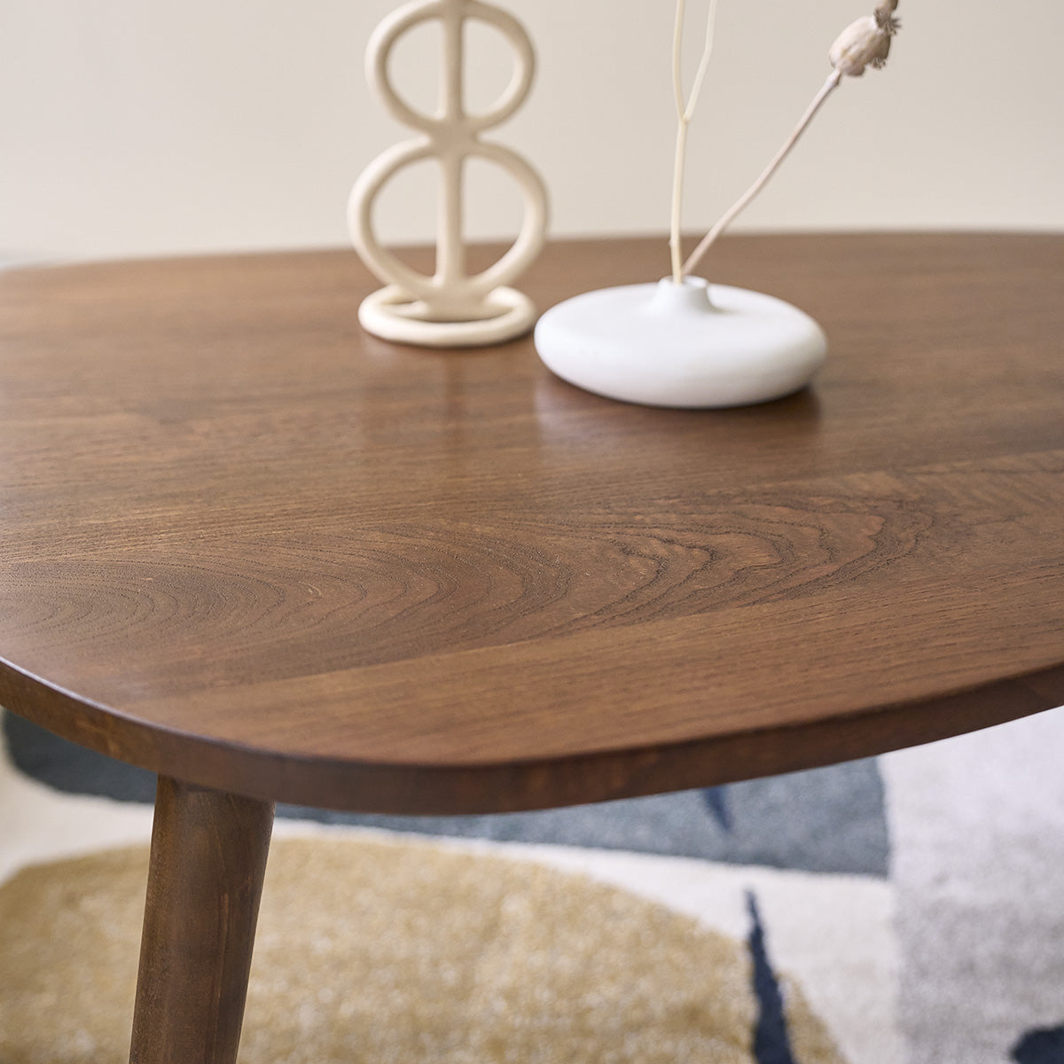 BRUNE - Tavolino in mindi massello con finitura in noce 100 cm