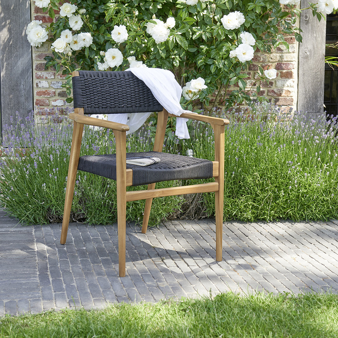 ESTHER - Poltrona da giardino in teak massello e corda nera