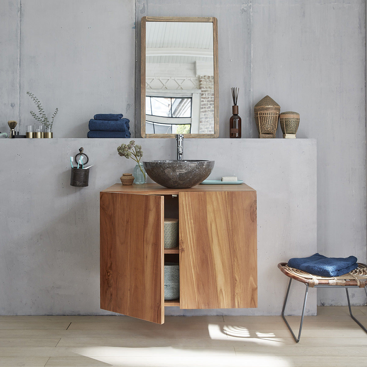 MAË - Mobile sospeso in teak massello da 80 cm