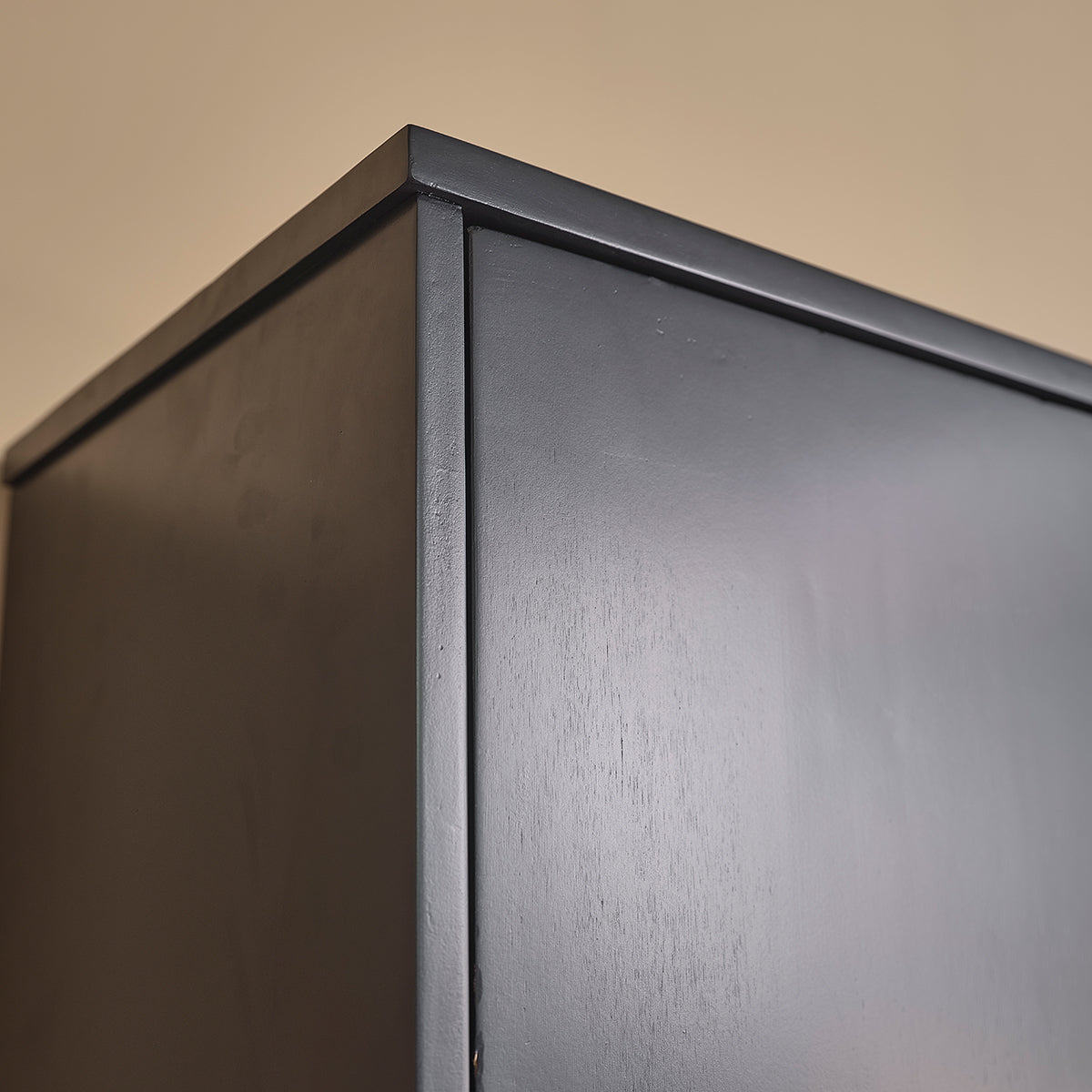 LUNA - Colonna bagno nera in legno di acacia 130 cm