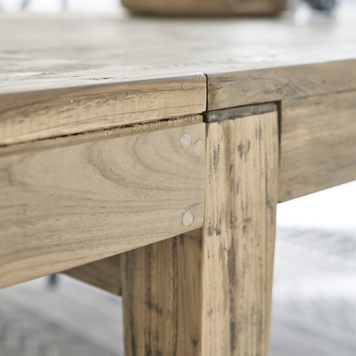 CARGO - Tavolo in teak massello riciclato allungabile 12 pers.