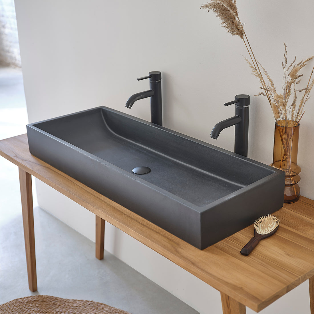 IRIS - Lavabo in cemento nero 100x37 cm