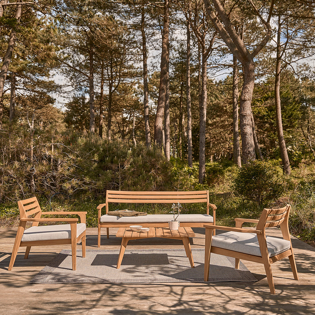 BARI - Set di mobili da giardino bassi in teak massello