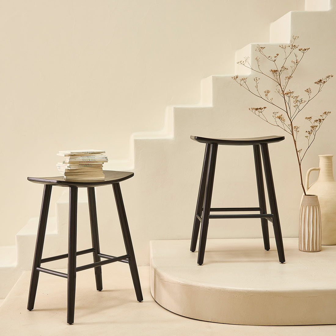 AMBRE - Set di 2 sgabelli in teak massello nero 65 cm