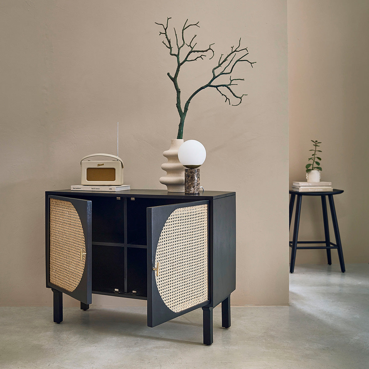 ZULMA - Credenza in mango massello nero e midollino 100 cm
