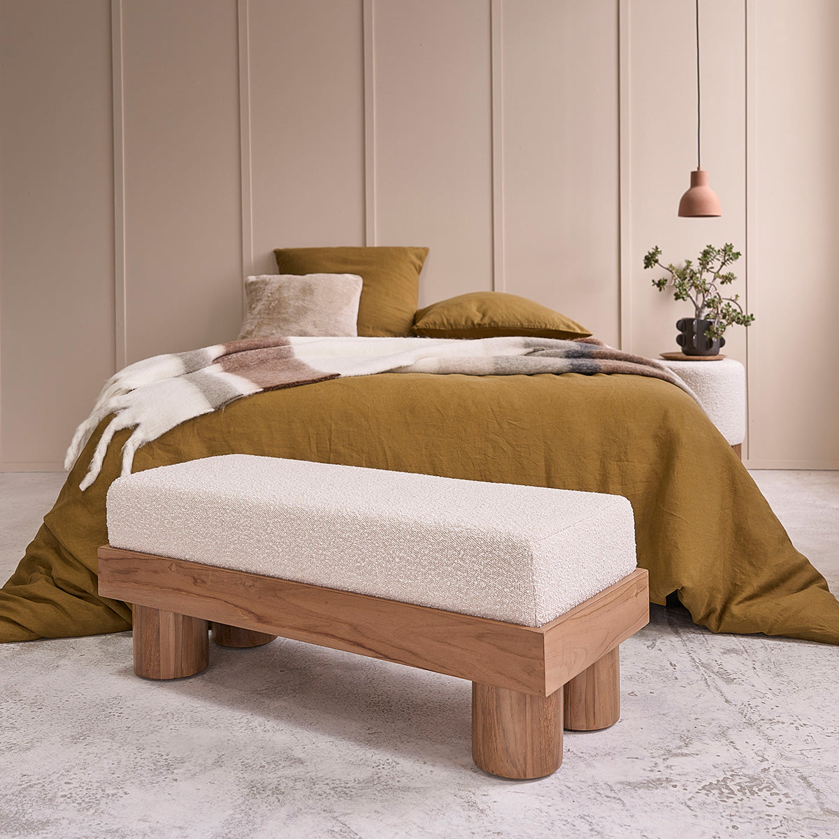 THÉODORE - Panca in teak massello e tessuto bouclé 100 cm