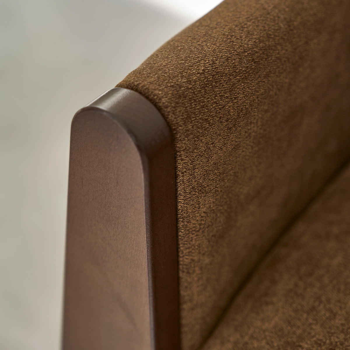 ONDINE - Divano dritto a 3 posti in legno massello e tessuto in velluto bronzo