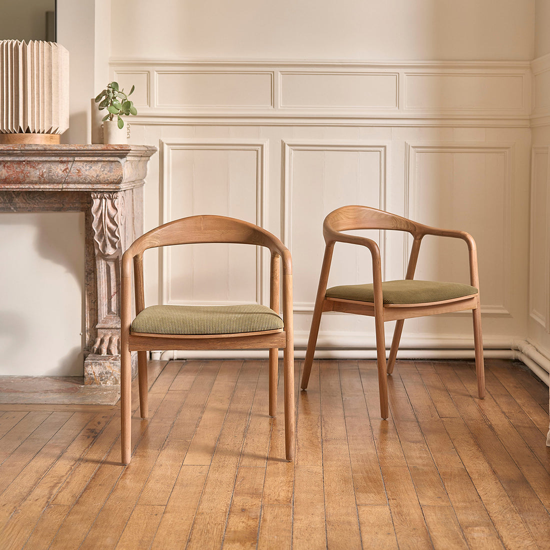 AMBRE - Set di 2 sedie in teak massello con seduta in velluto a coste color kaki
