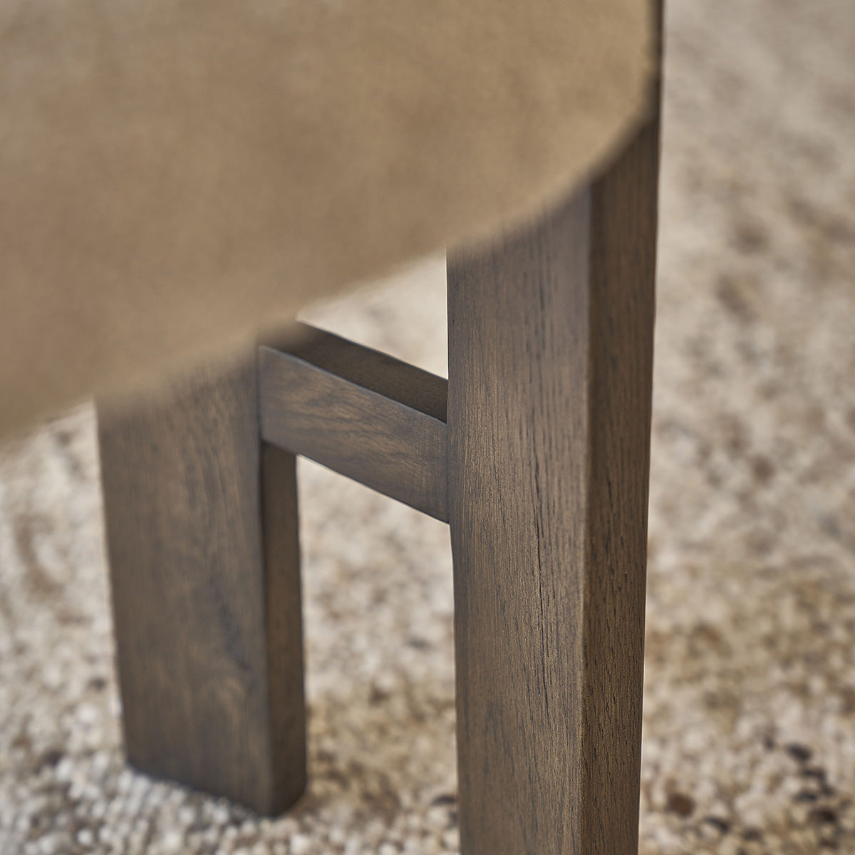 NOÉ - Set di 2 sedie in rovere marrone massello e tessuto bouclé beige