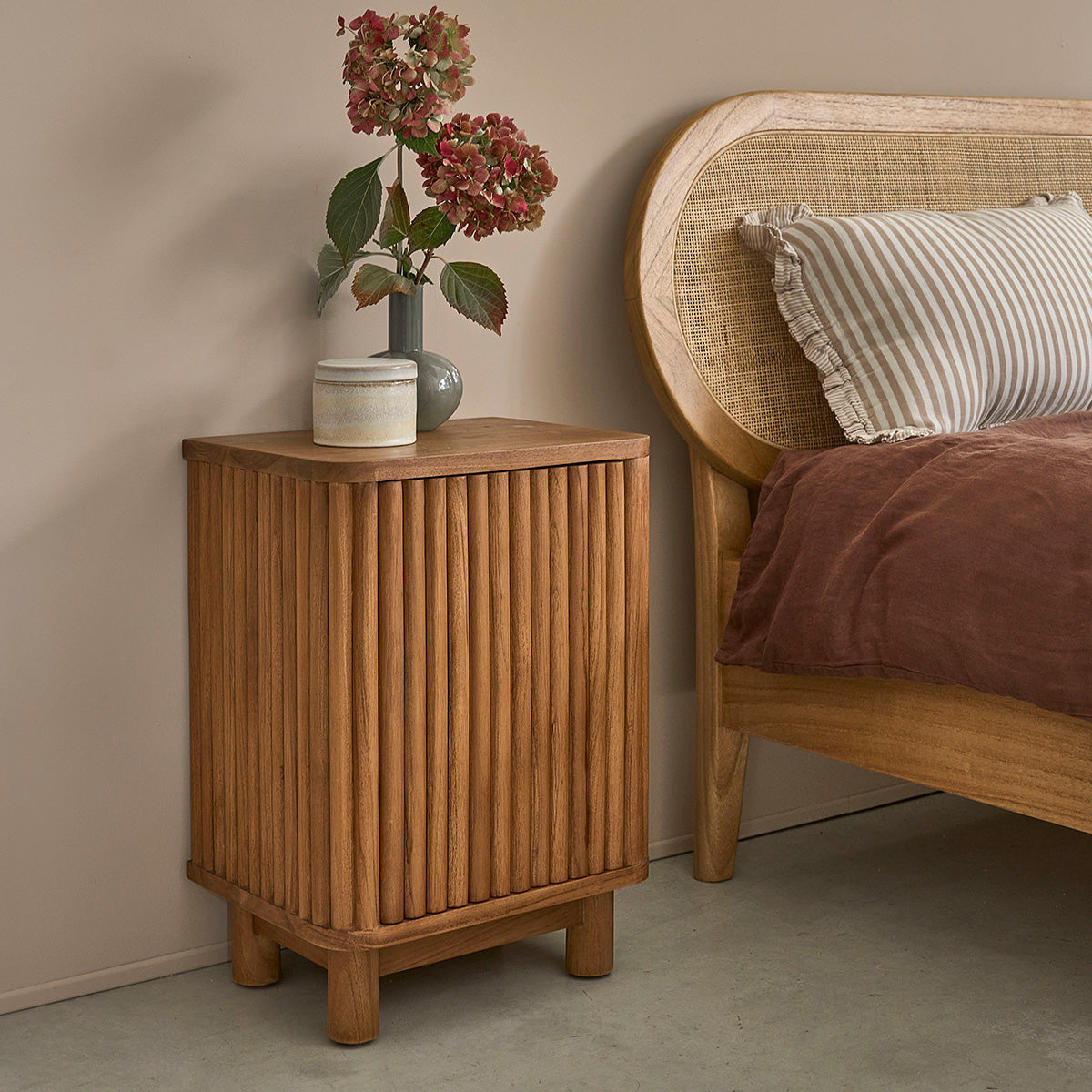 COLINE - Comodino in legno di teak