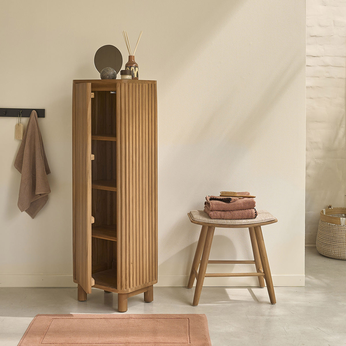 Collezione Coline - Colonna da bagno con piedini in teak massiccio, 120 cm