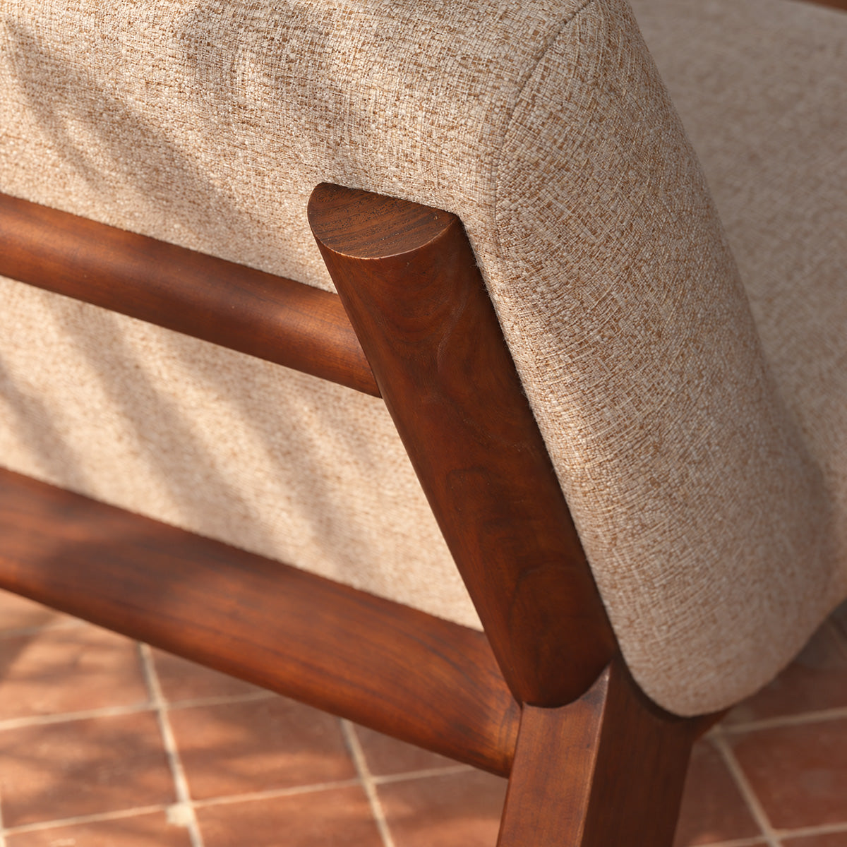 FAU0019-fauteuil_en_mindi_massif_et_tissu_beige_chine-05.jpg