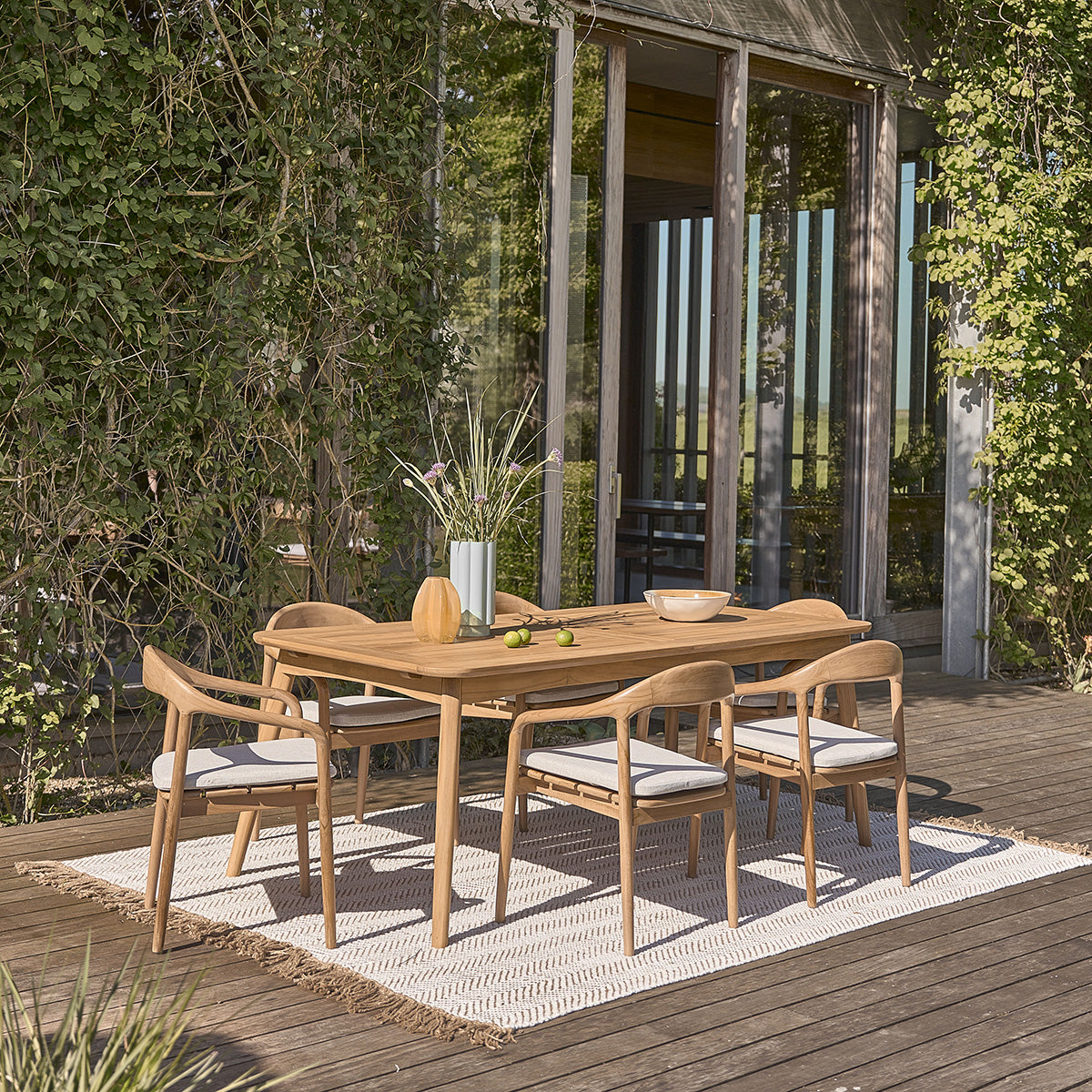 AMBRE - Poltrona da giardino in teak massello con cuscino grigio-beige