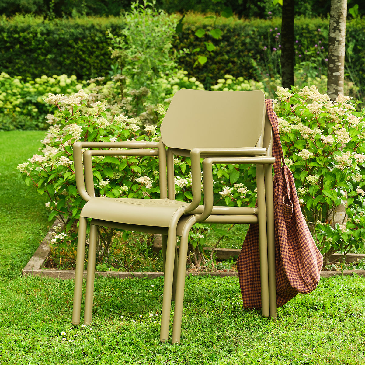 FDJ0015-fauteuil_de_jardin_en_aluminium_et_tissu_beige_chine_lot_de_2-03.jpg