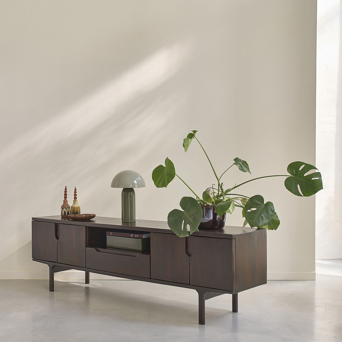 LAZARE - Mobile TV in legno massello di mango, 180 cm