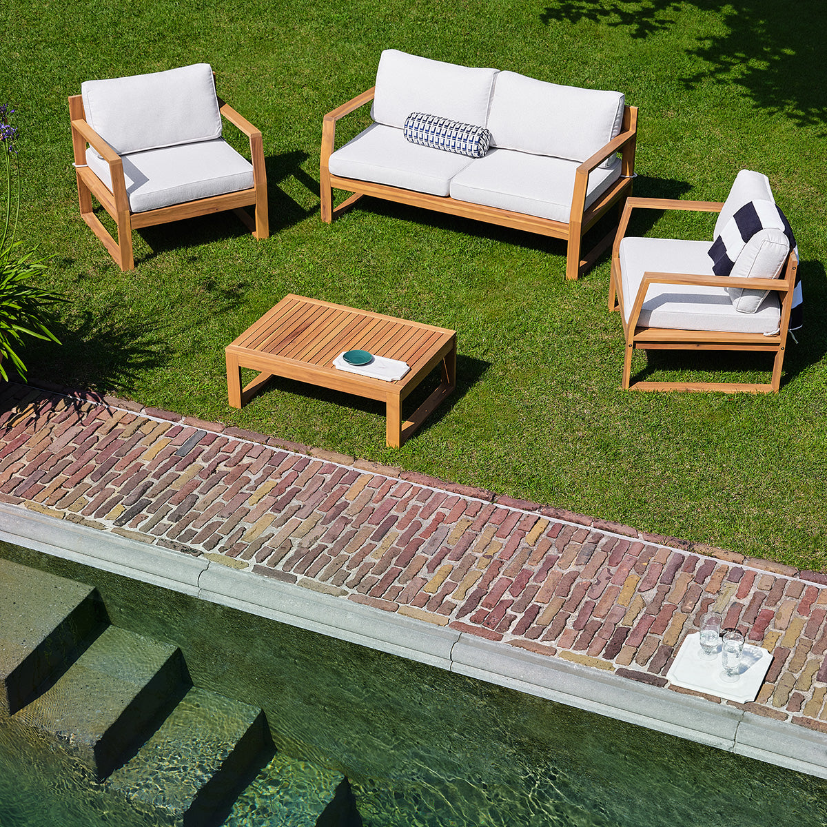 SBJ0001-salon_de_jardin_bas_en_acacia_massif_huile-03.jpg