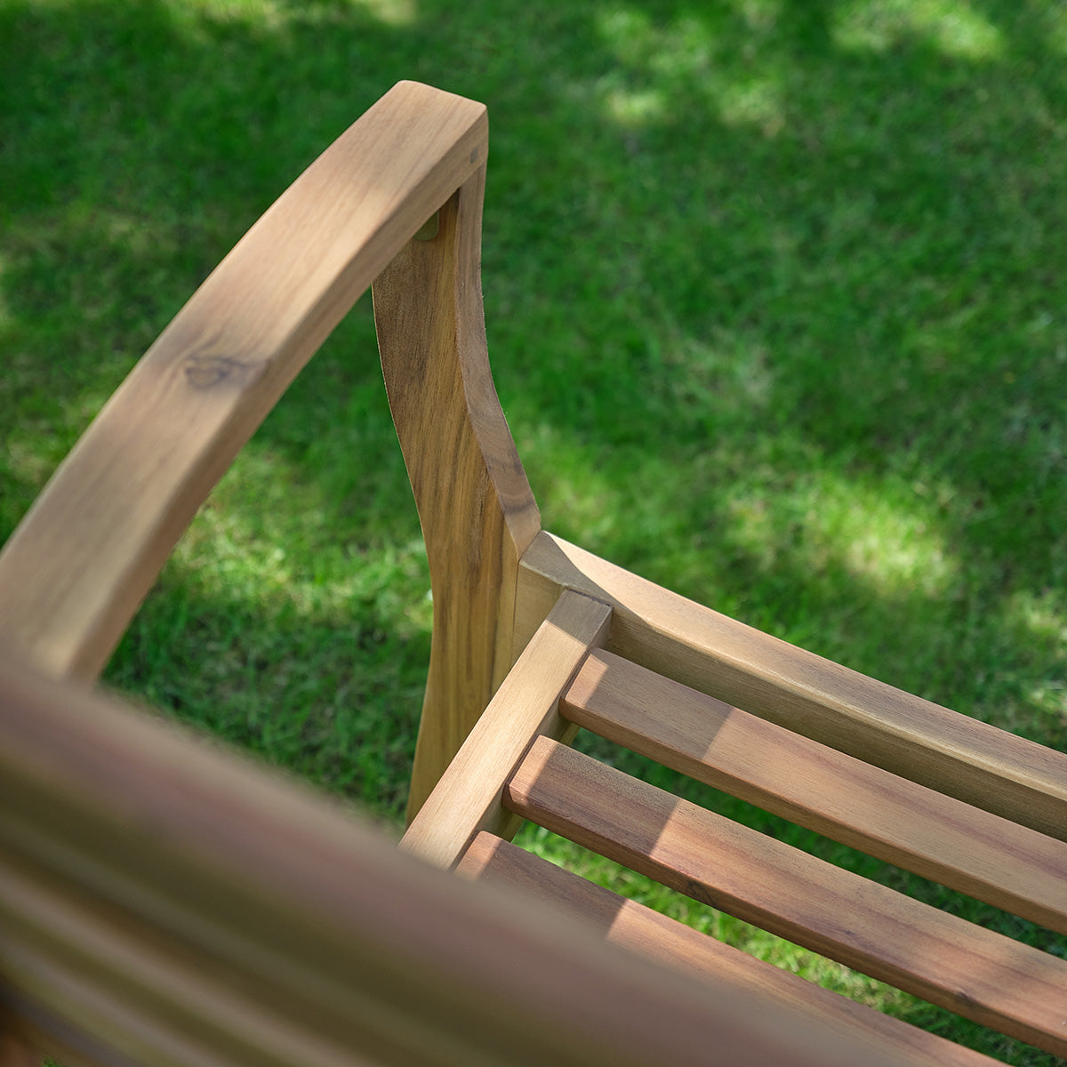 MILOS - Set da giardino in legno massello di acacia oliato, 4 posti.