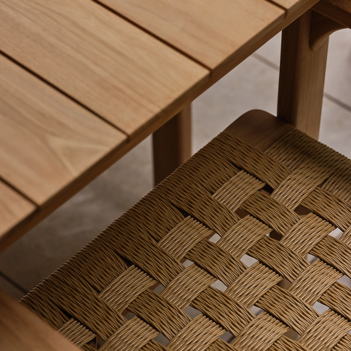 PIANA - Set da giardino in teak massiccio e rattan per 6 persone.