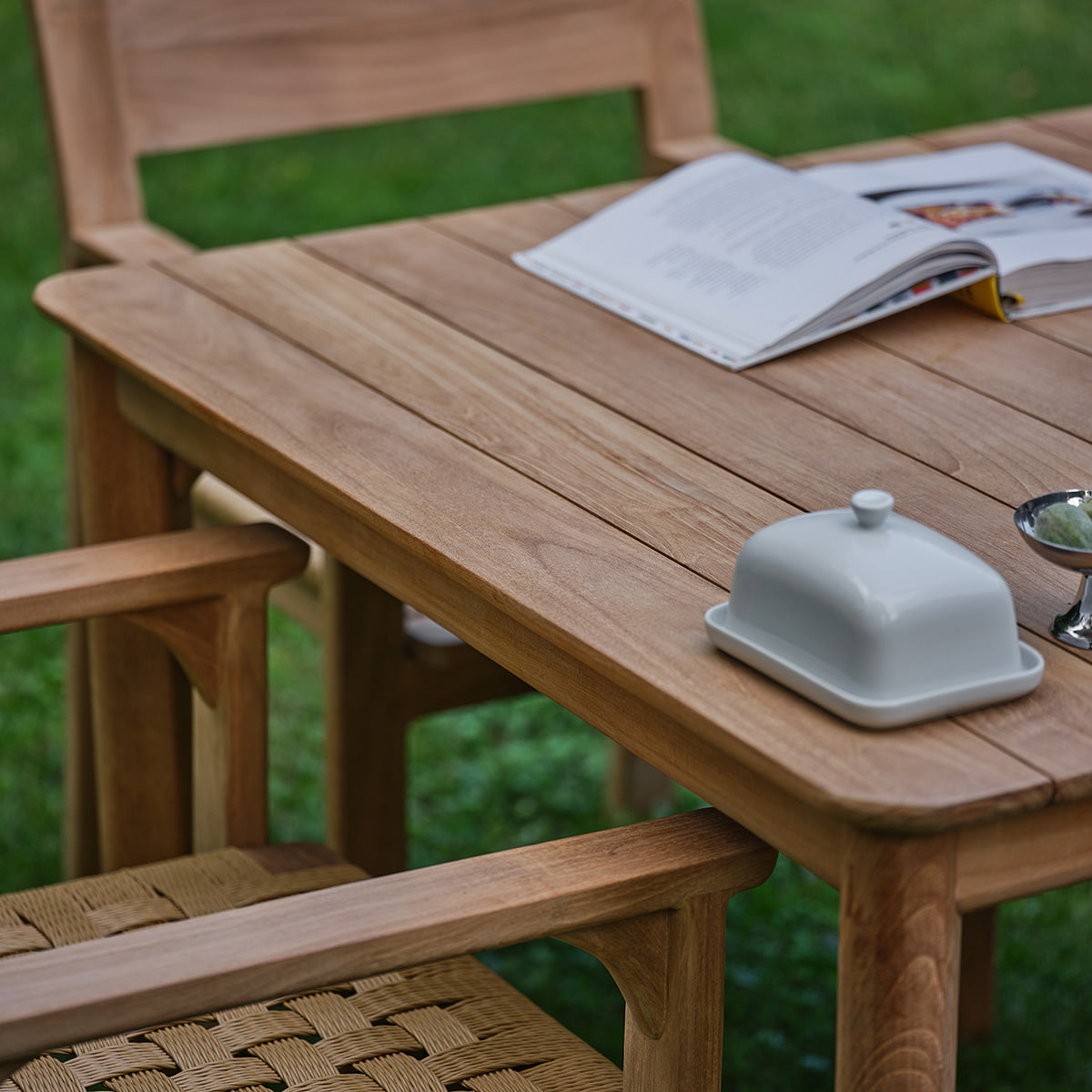 PIANA - Set da giardino in teak massiccio e rattan per 4 persone.
