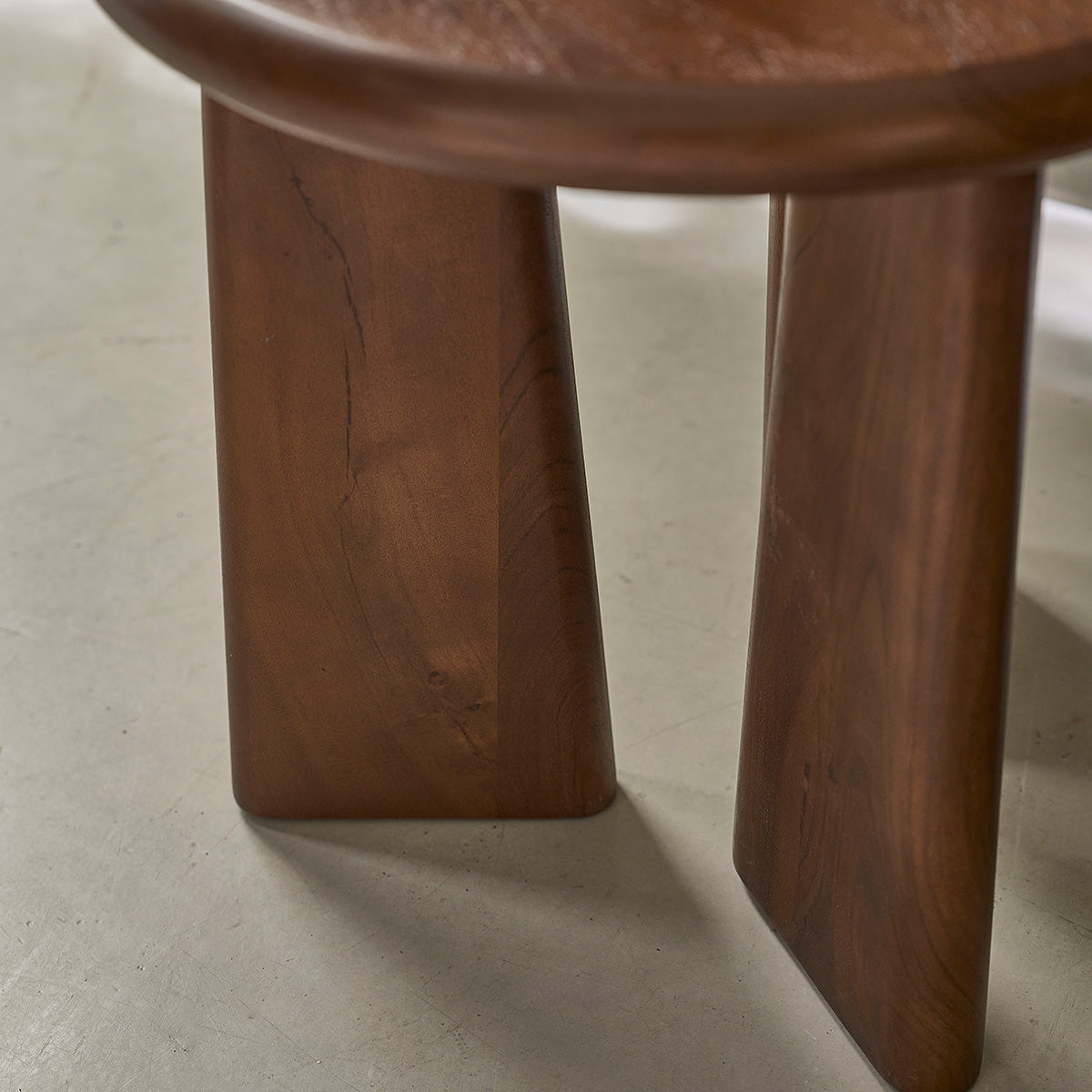 ANNA - Tavolino d'appoggio rotondo in legno di acacia