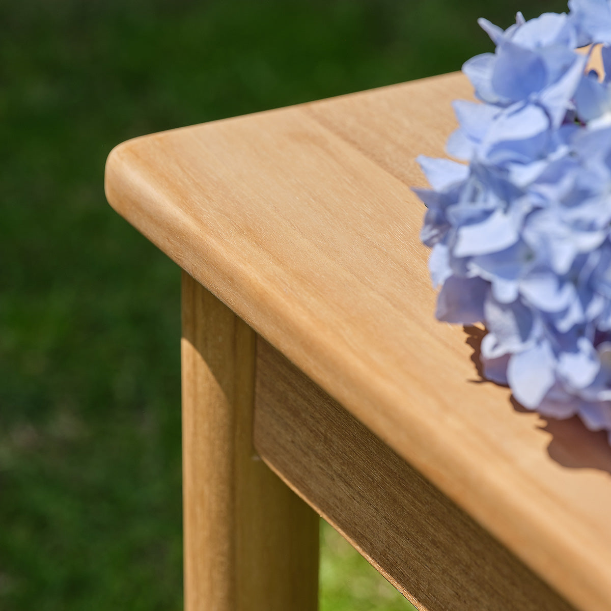 CALVI - Tavolino da giardino in teak massiccio di prima qualità