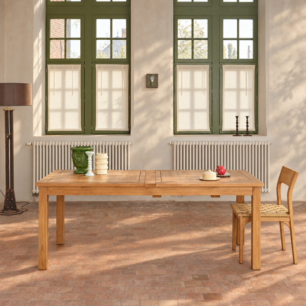 UZES - Tavolo allungabile in teak massiccio per 10 persone.