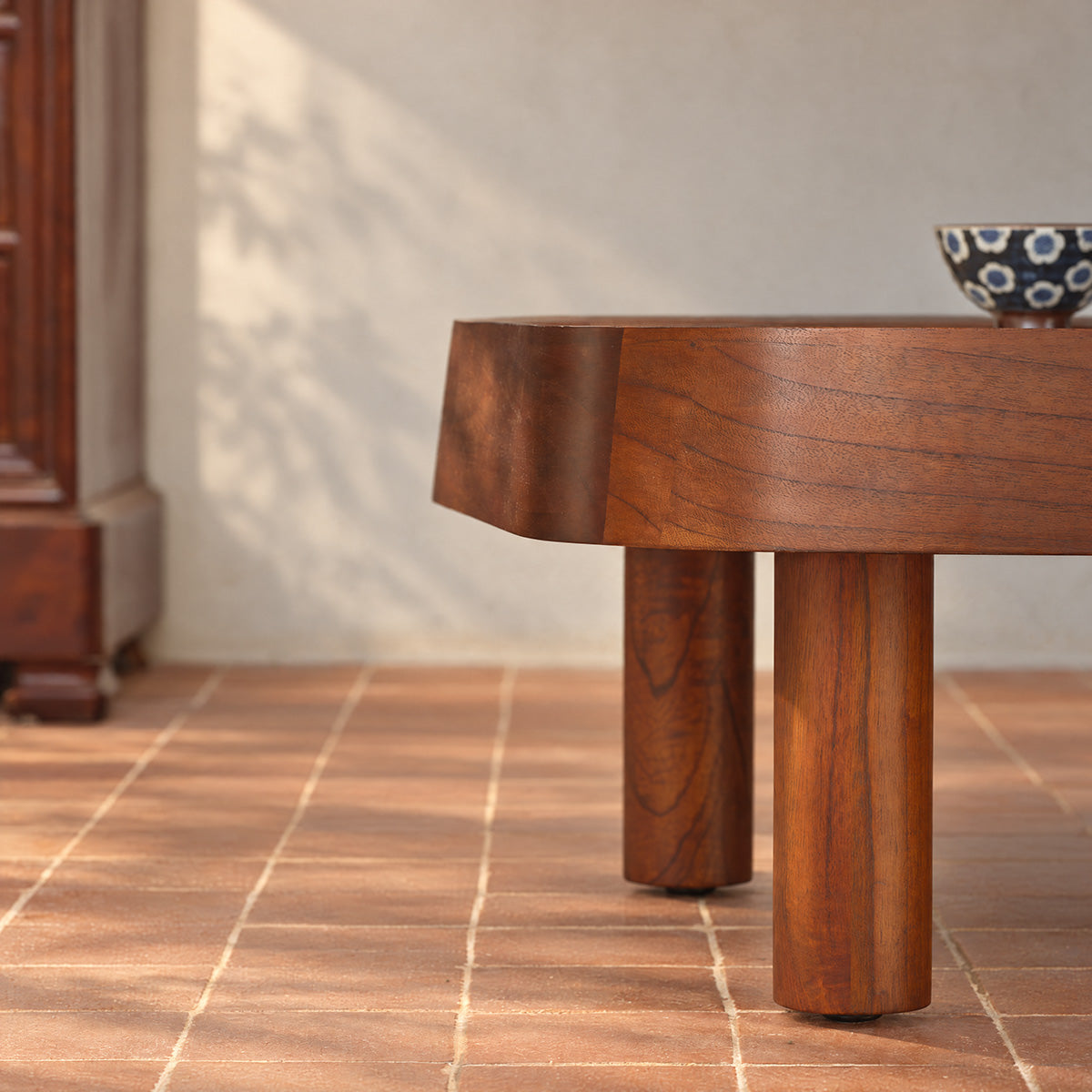 TBB0014-table_basse_mindi_massif_et_marbre-06.jpg