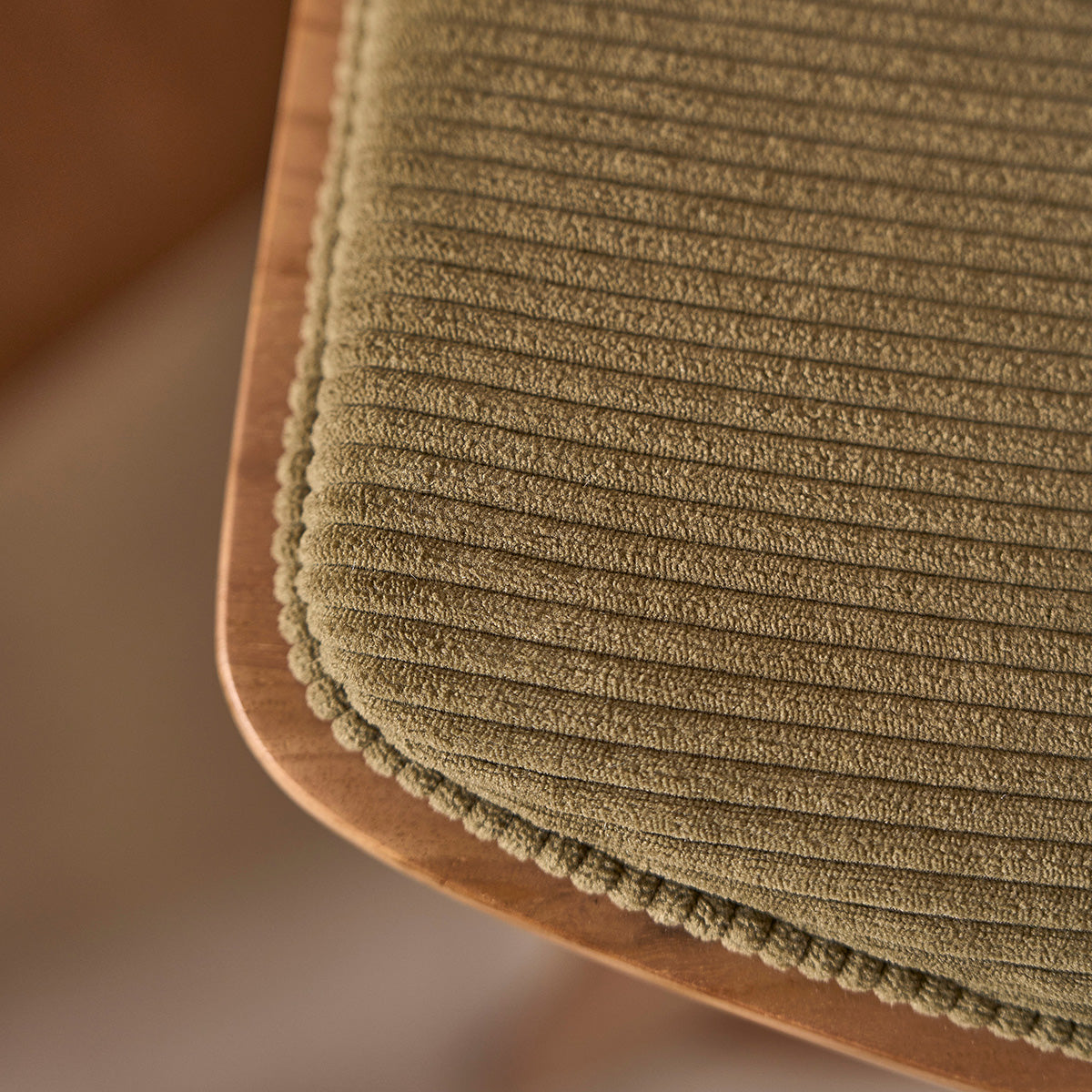 TCB0005-tabouret_en_teck_massif_assise_velours_cotele_65_cm-06.jpg