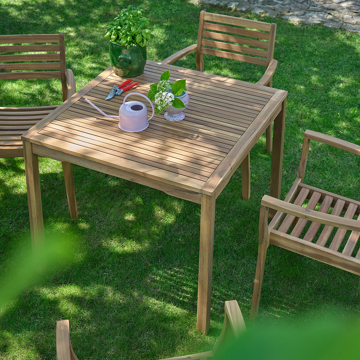 MILOS - Tavolo da giardino in legno massello di acacia oliato, 90 cm
