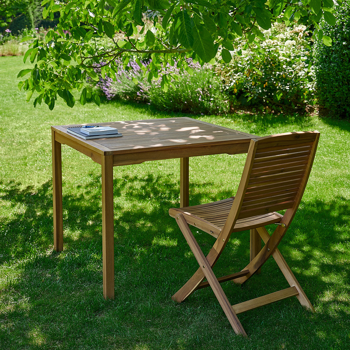 MILOS - Tavolo da giardino in legno massello di acacia oliato, 90 cm