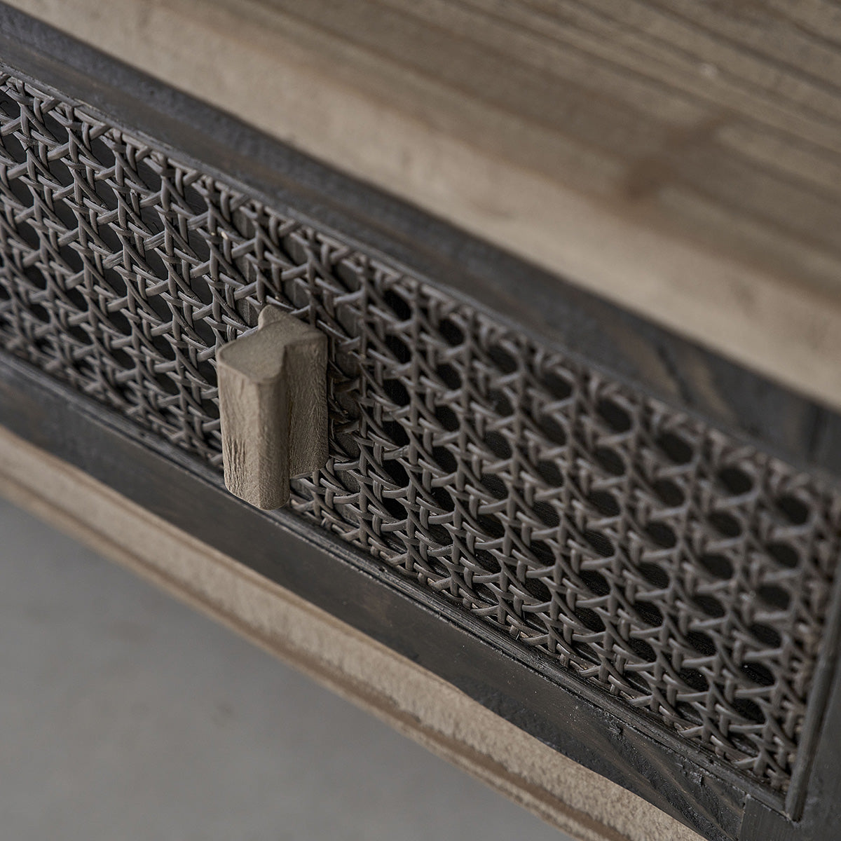 JUNKO - Mobile porta TV in legno massello riciclato da 145 cm