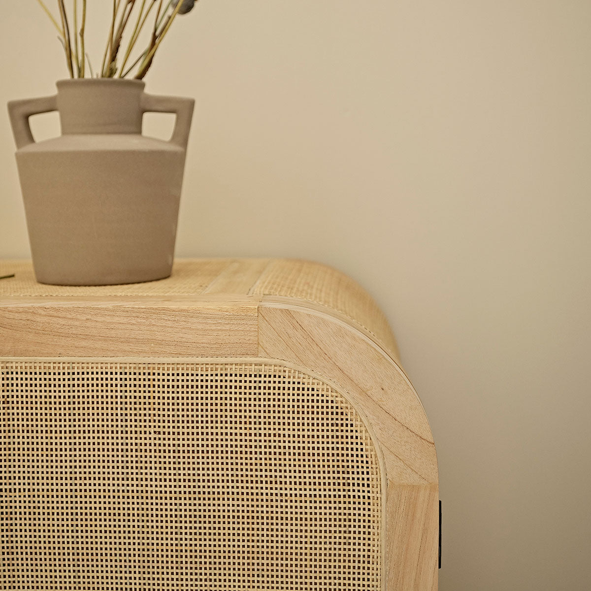 MAËL - Credenza in mindi massello e cannage 190 cm