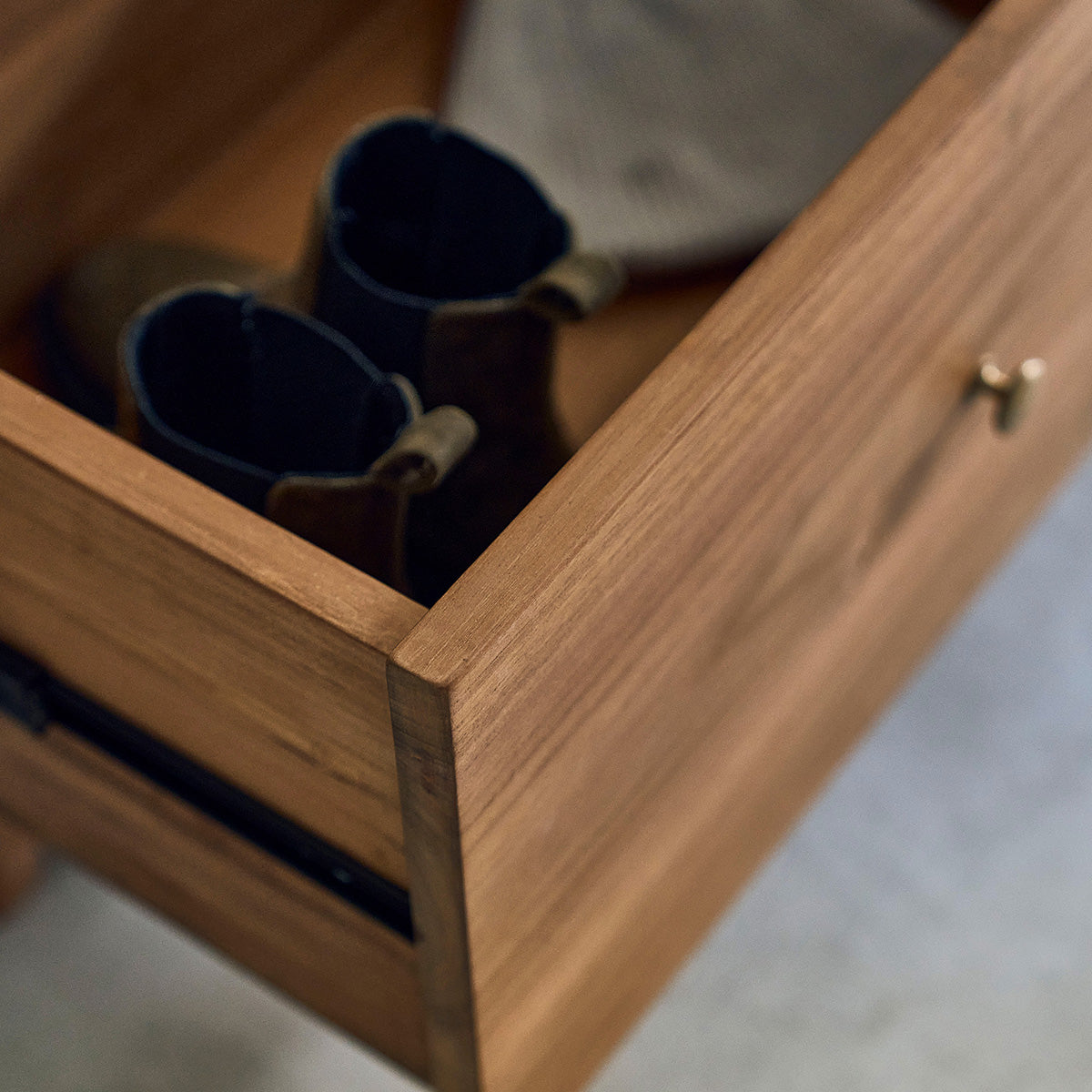 SERENE - Panchina in teak massello e tessuto bouclé 120 cm