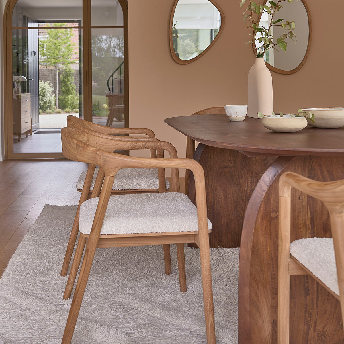 AMBRE - Sedia in teak massello con seduta bouclé