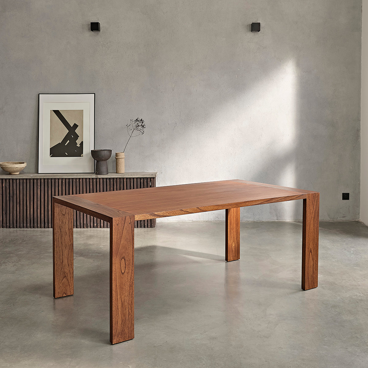 MILO - Tavolo in mindi finitura in noce per 8 pers.