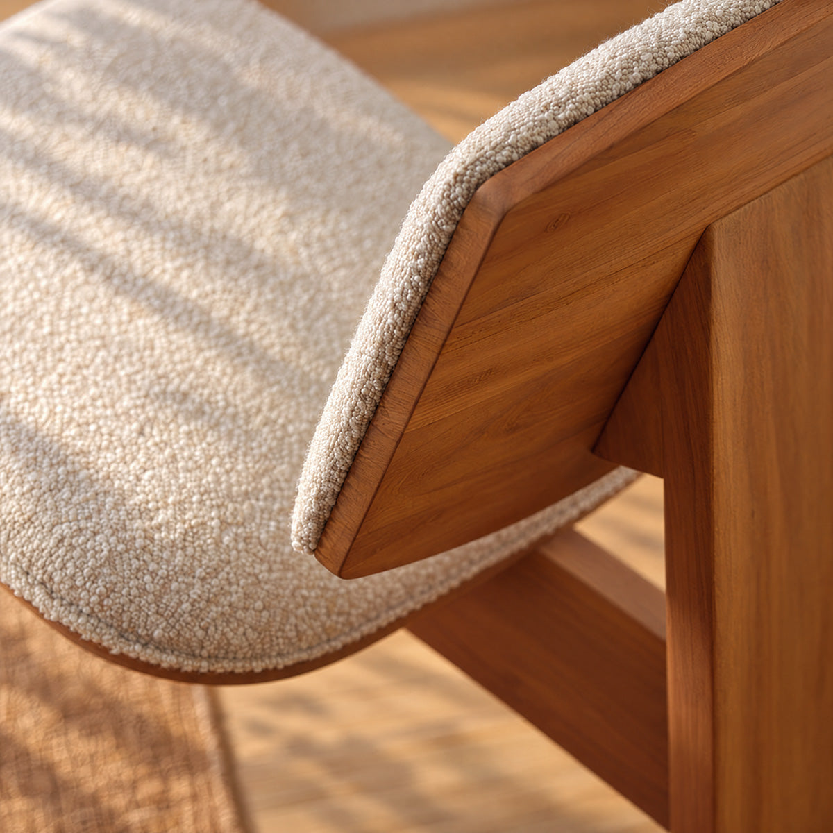 BILY - Poltrona in teak massiccio e tessuto bouclé écru