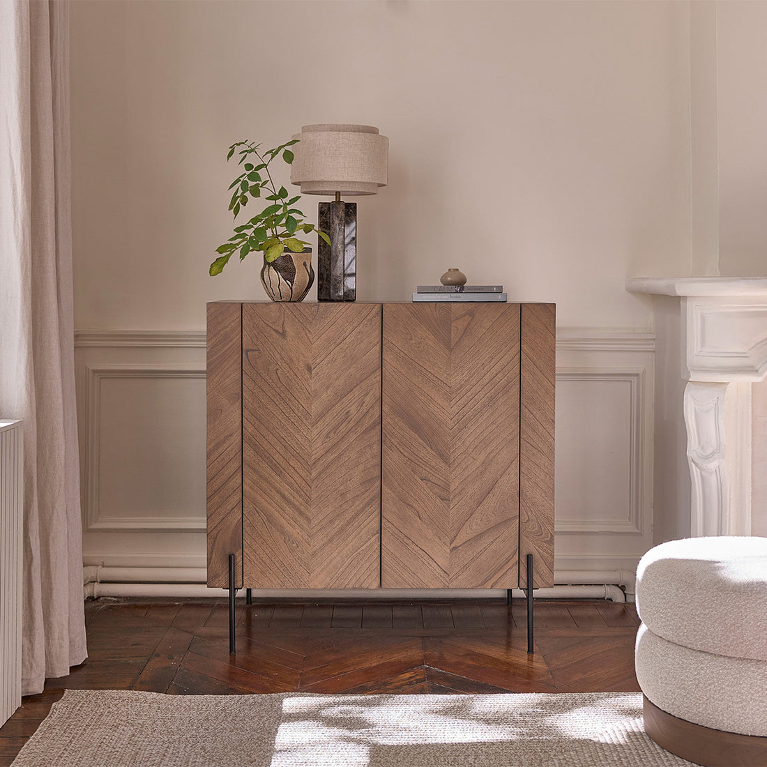 CALIX - Mobile bar in mindi massello e metallo finitura noce 100 cm