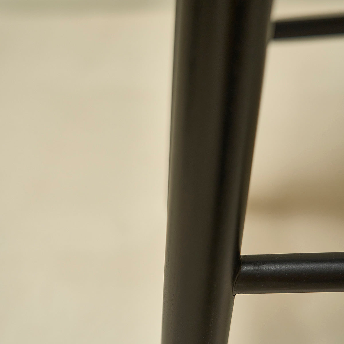 AMBRE - Set di 2 sgabelli in teak massello nero 65 cm