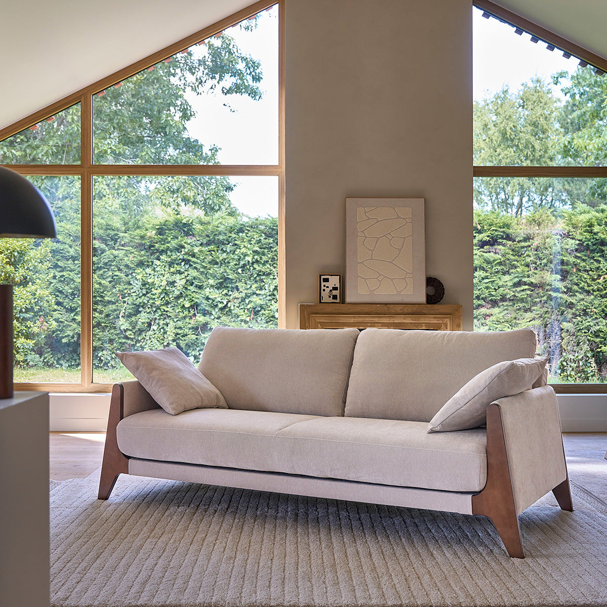 ONDINE - Divano dritto a 3 posti in legno massello e velluto beige screziato