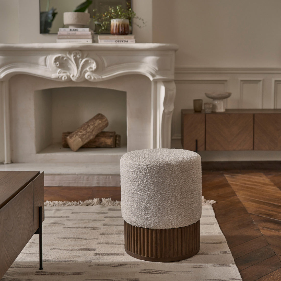 TANE - Pouf in mindi massello e tessuto bouclé bianco Ø38 cm