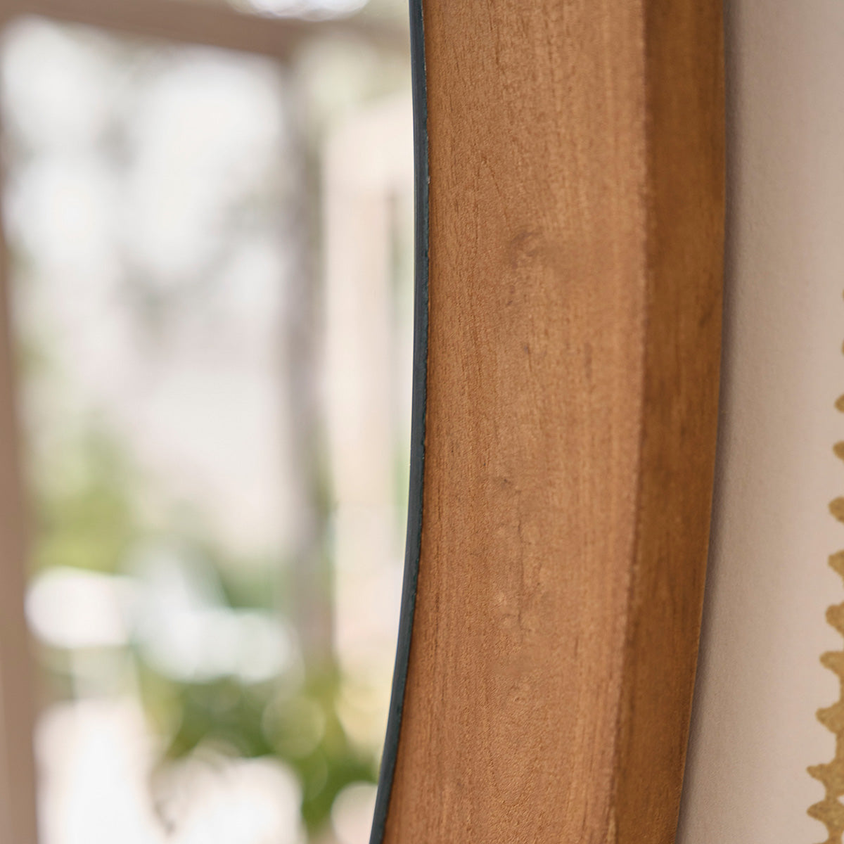 ADELE - Specchio organico in legno di teak 90x60 cm