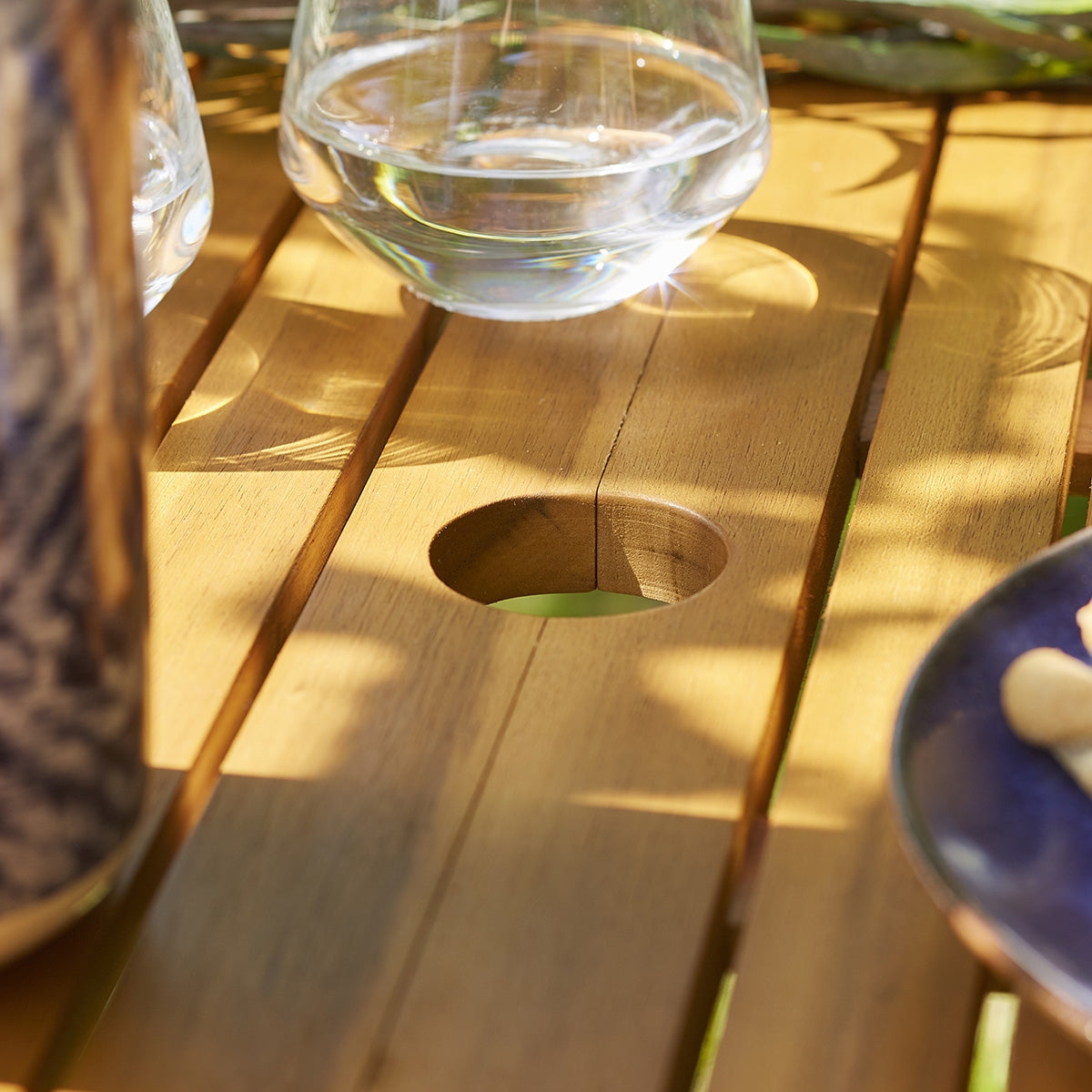 HANOÏ - Set di mobili da giardino estensibili in acacia 6/8 pers.