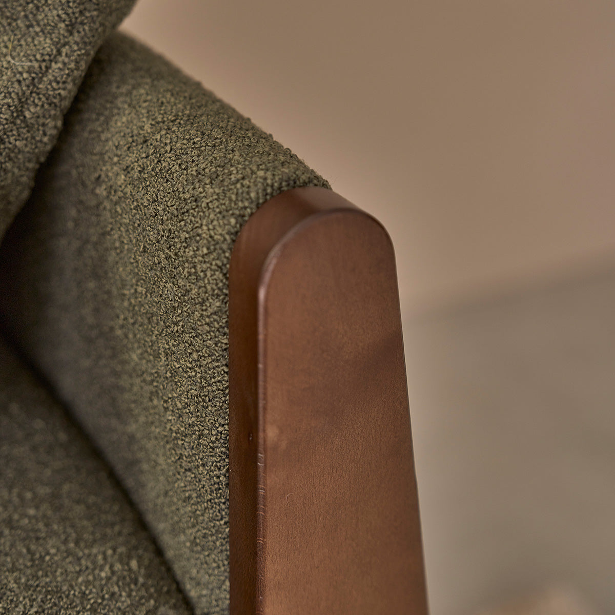 ONDINE - Divano dritto a 3 posti in legno massello e tessuto bouclé kaki