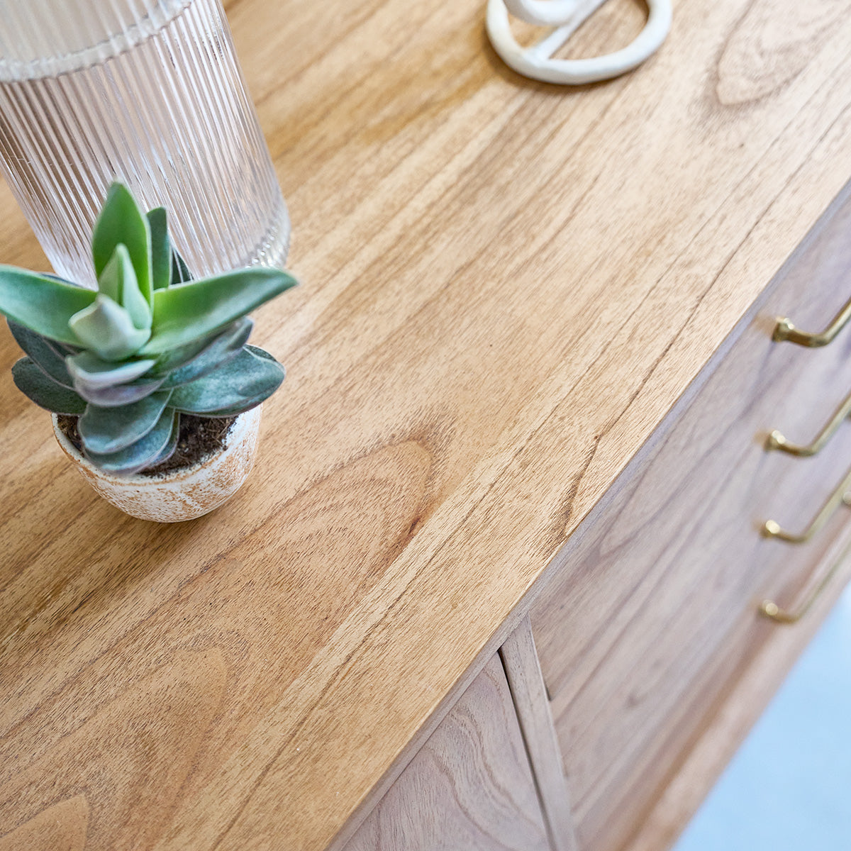 SUZANNE - Cassettiera in mindi massello 175 cm