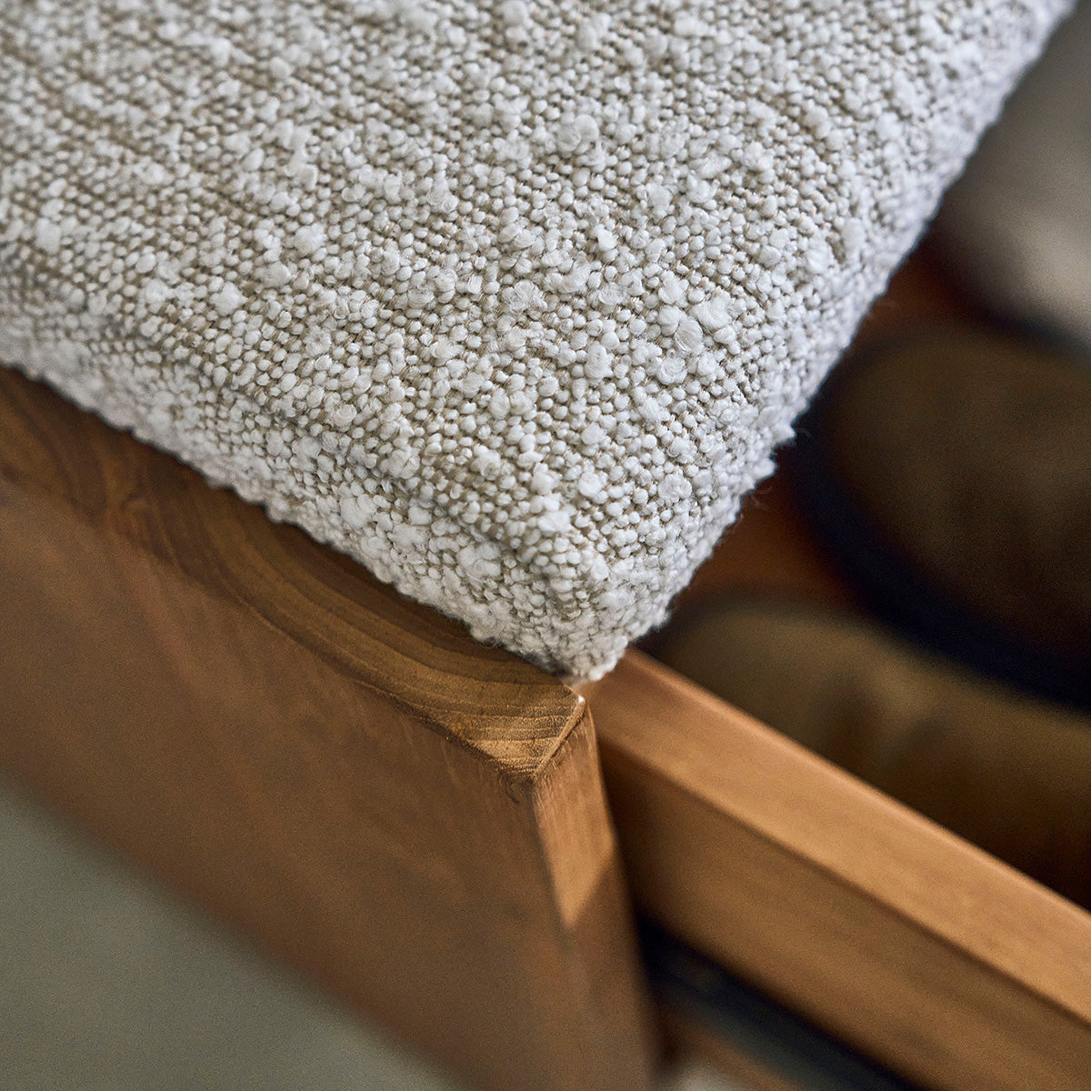 SERENE - Panchina in teak massello e tessuto bouclé 120 cm